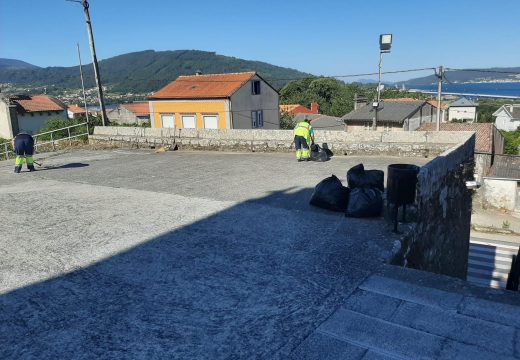 A brigada de obras do Concello de Noia realiza obras de limpeza e mellora de espazos públicos en Santa Cristina de Barro